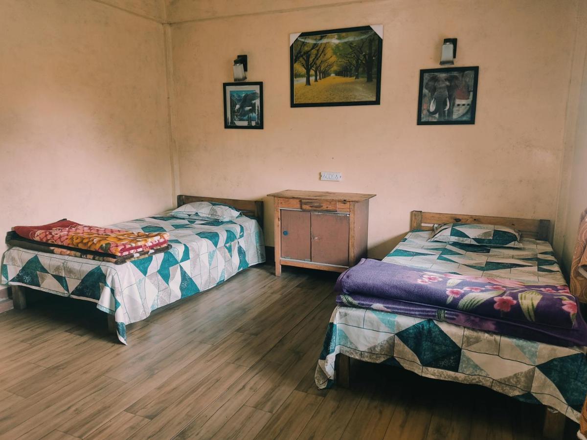 D Cloud Guesthouse Cherrapunji Bagian luar foto